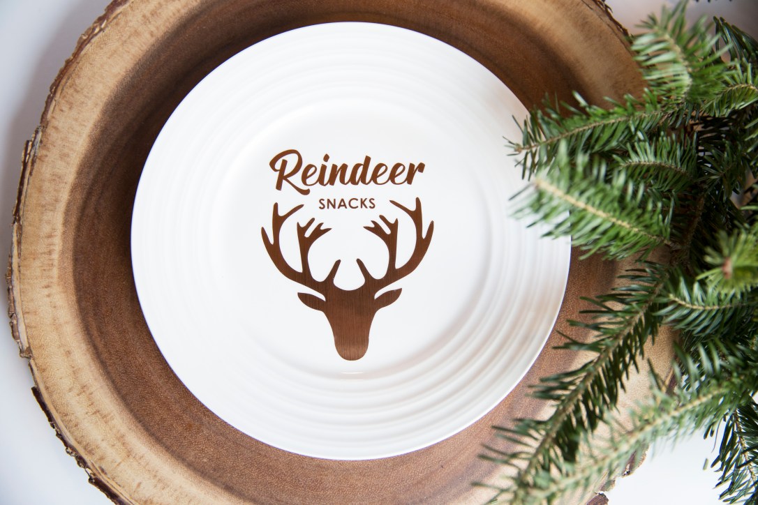 Christmas Plates Reindeer
